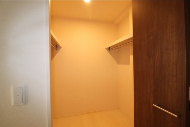 収納　ウオークインクローゼット！