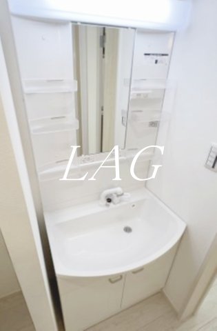 洗面設備　独立洗面台です。