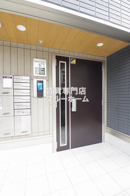 エントランス　キレイなエントランスです！オートロックがあり安心ですね！