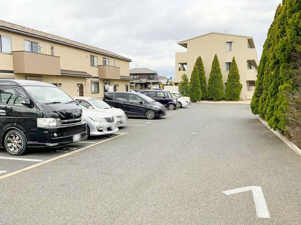 駐車場　駐車場