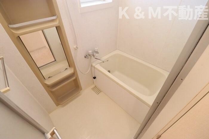 バス・シャワールーム　お風呂で日々の疲れを落としましょう