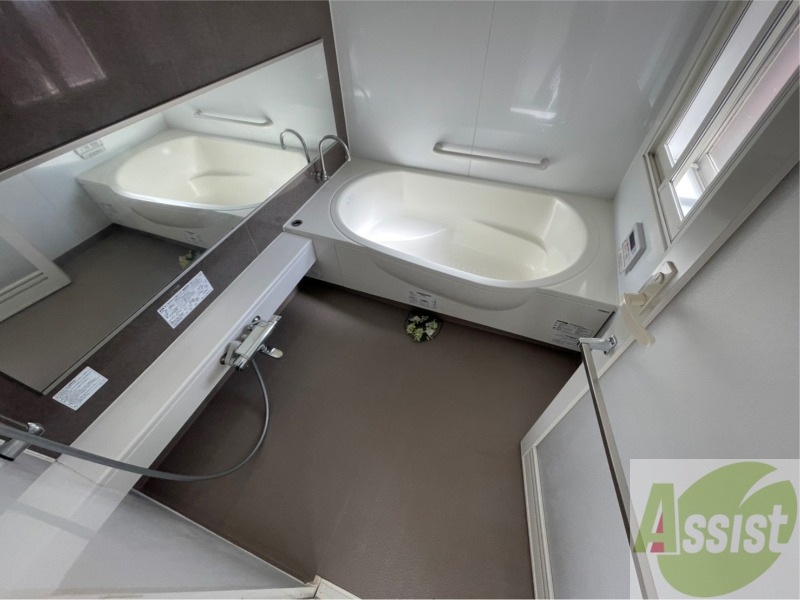 バス・シャワールーム　疲れた時はゆっくり湯船につかってみてはいかがでしょうか。