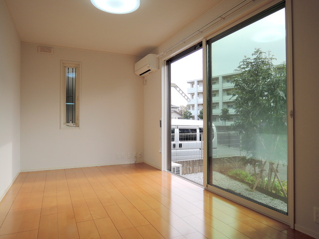 居室・リビング　★とてもキレイなお部屋です★