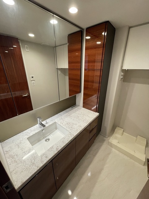 洗面設備　洗面化粧台