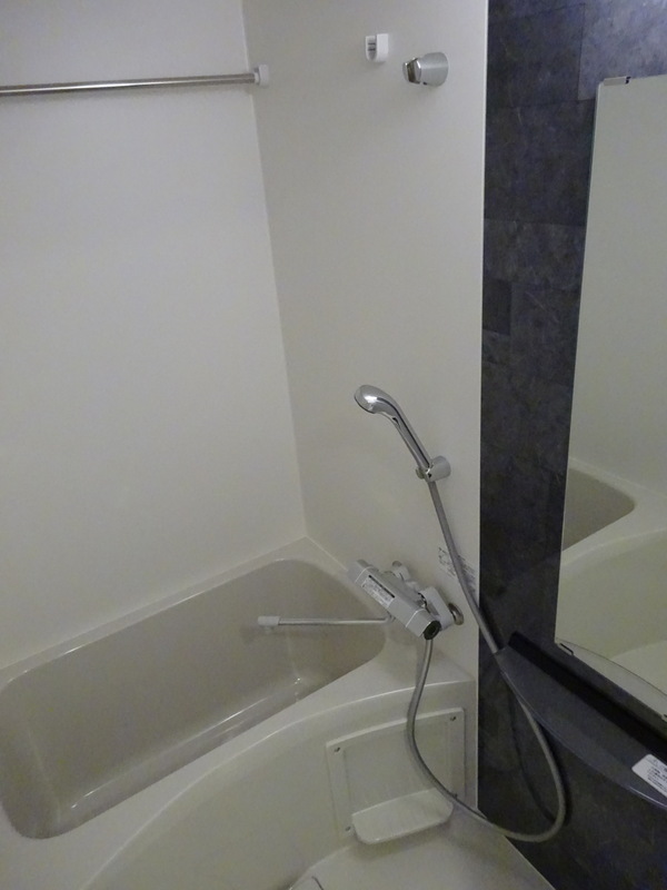 バス・シャワールーム　浴室乾燥機付き！