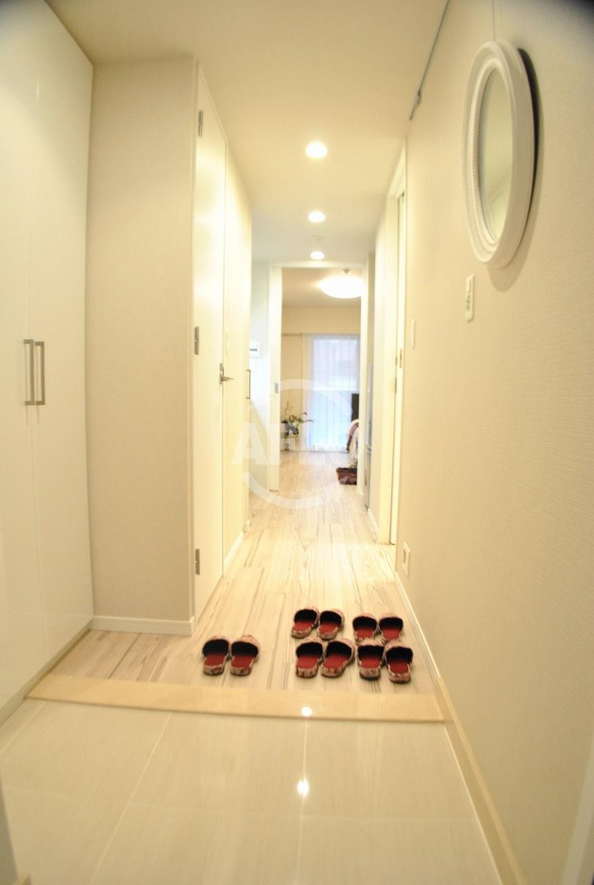 玄関　パークアクシス心斎橋　玄関廊下