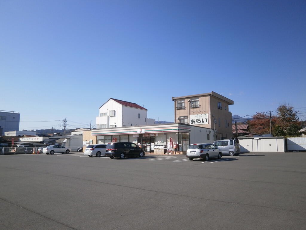 コンビニ　セブンイレブン渋川辰巳町店（コンビニ）まで473m