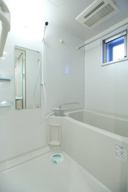 バス・シャワールーム　ゆったり過ごせるお風呂です