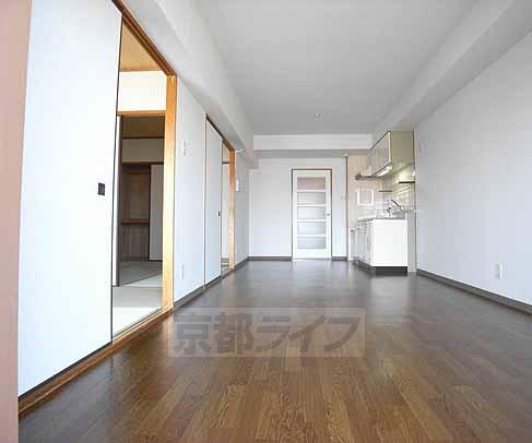 居室・リビング　１０帖越えのリビングで広々