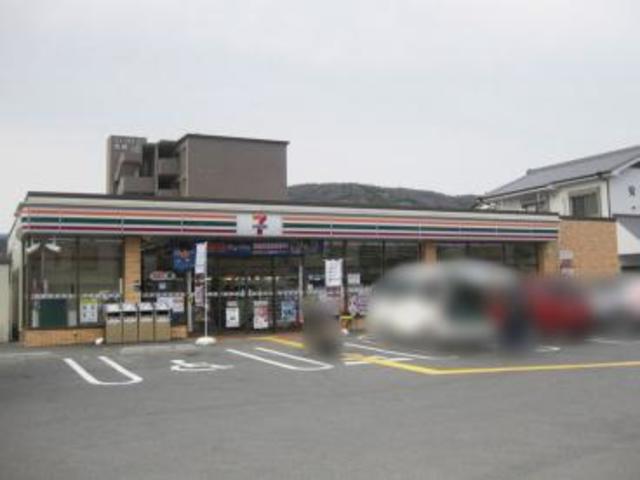 コンビニ　セブンイレブン高槻安満中の町店（コンビニ）まで450m