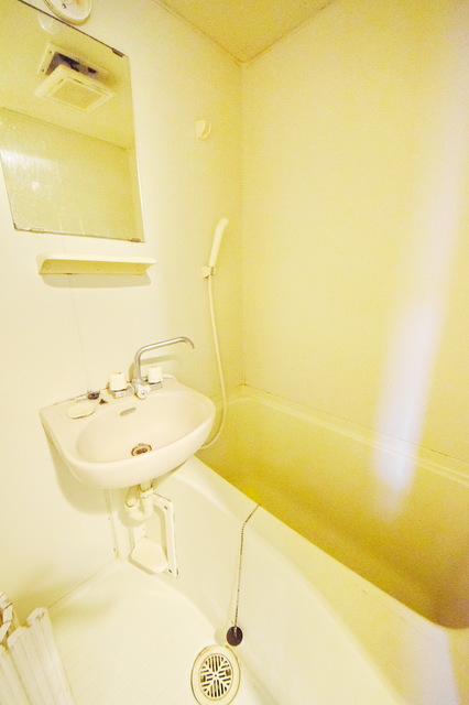 バス・シャワールーム　～今日も一日お疲れ様です～