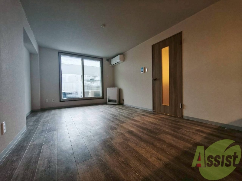 居室・リビング　広くてきれいなリビングです！快適に過ごせそうですね。