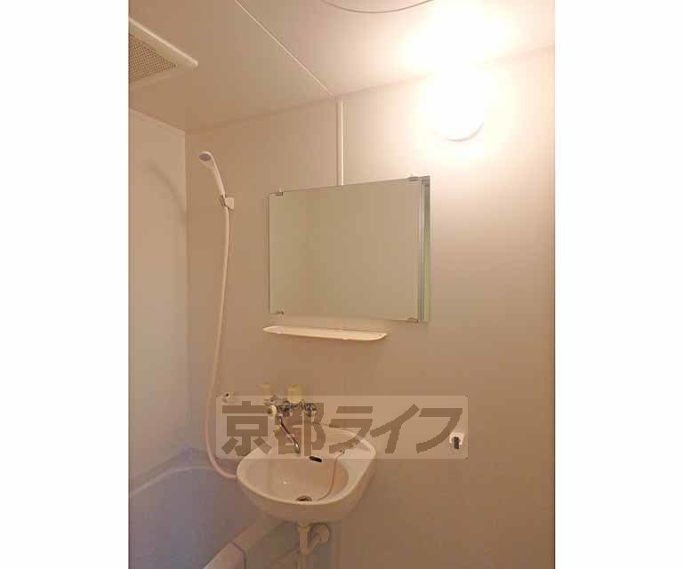 洗面設備　浴室内の洗面です。