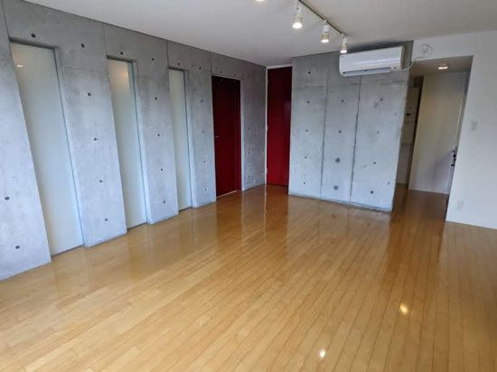 居室・リビング　☆明るい居間☆