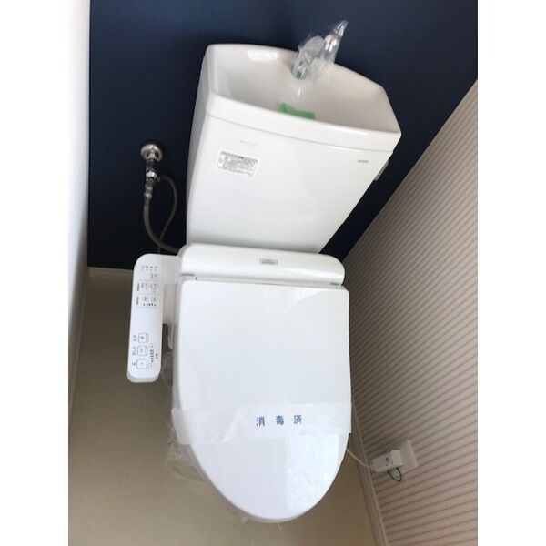 トイレ　ウォシュレット付きです。