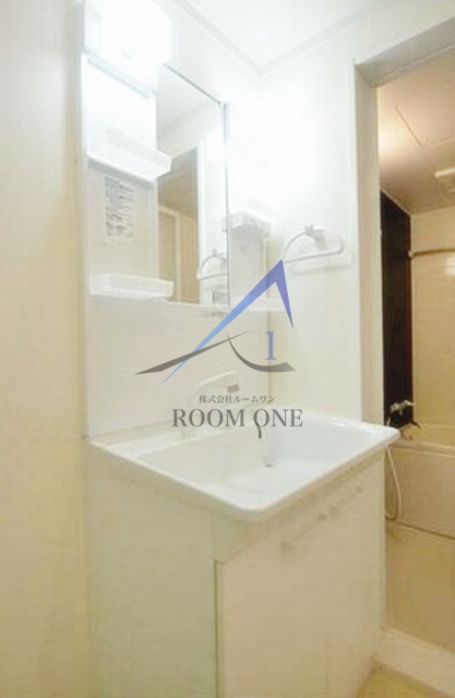 洗面設備　独立洗面台です。