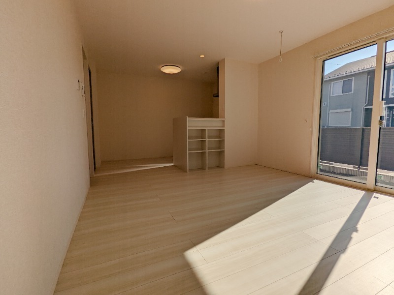 居室・リビング　図面と現状に相違がある場合には現状を優先