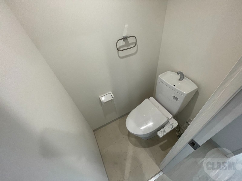 トイレ　温水洗浄便座