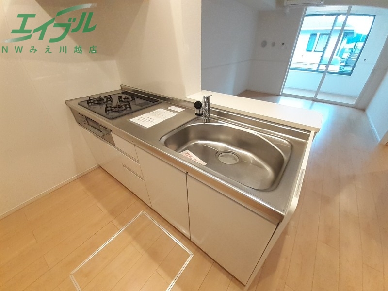 キッチン　反転タイプ参考写真