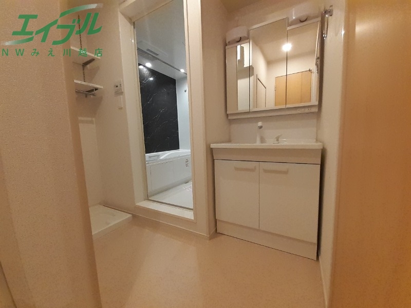 洗面設備　反転タイプ参考写真