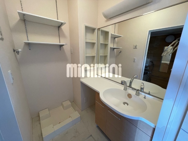 洗面設備　自慢したくなる水廻りスペースです