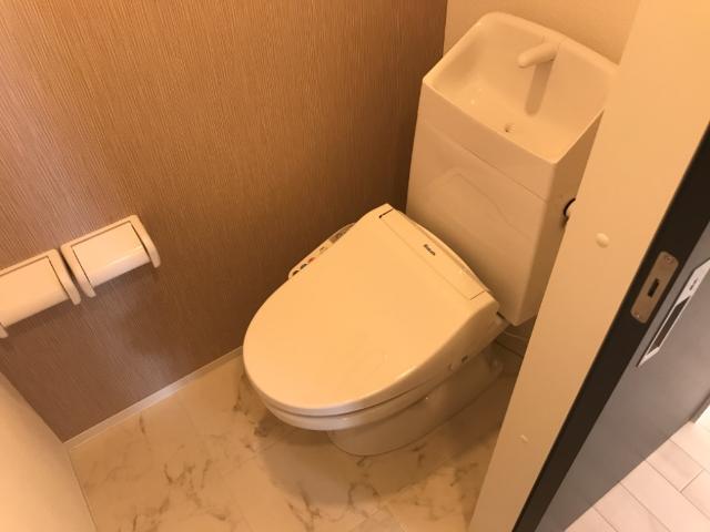 トイレ　シャワー付トイレ