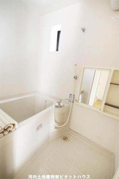 バス・シャワールーム　類似室内