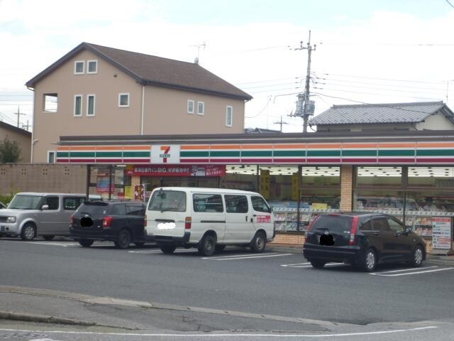 コンビニ　セブンイレブン河内下岡本店（コンビニ）まで215m