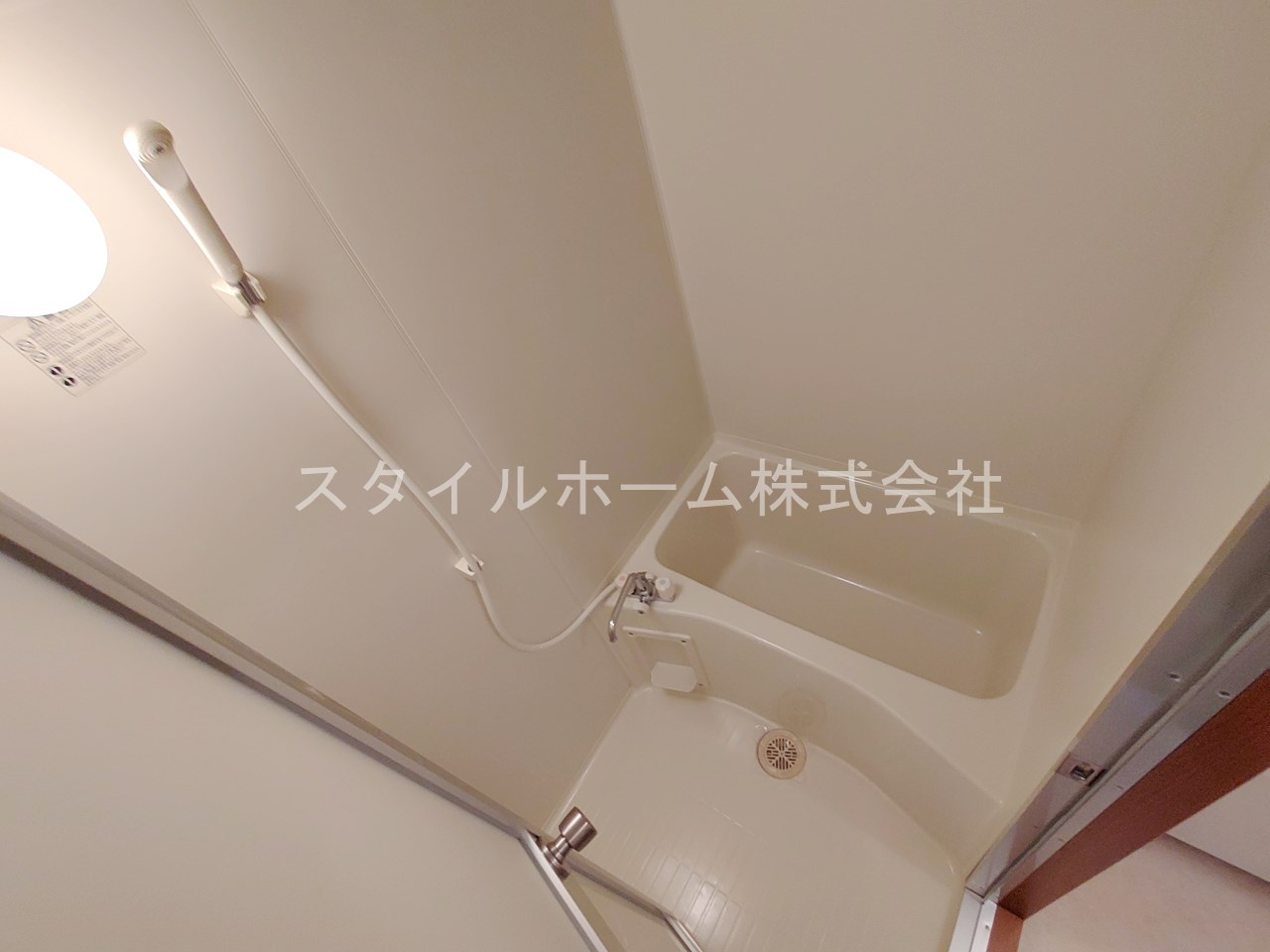 バス・シャワールーム　別部屋写真です。