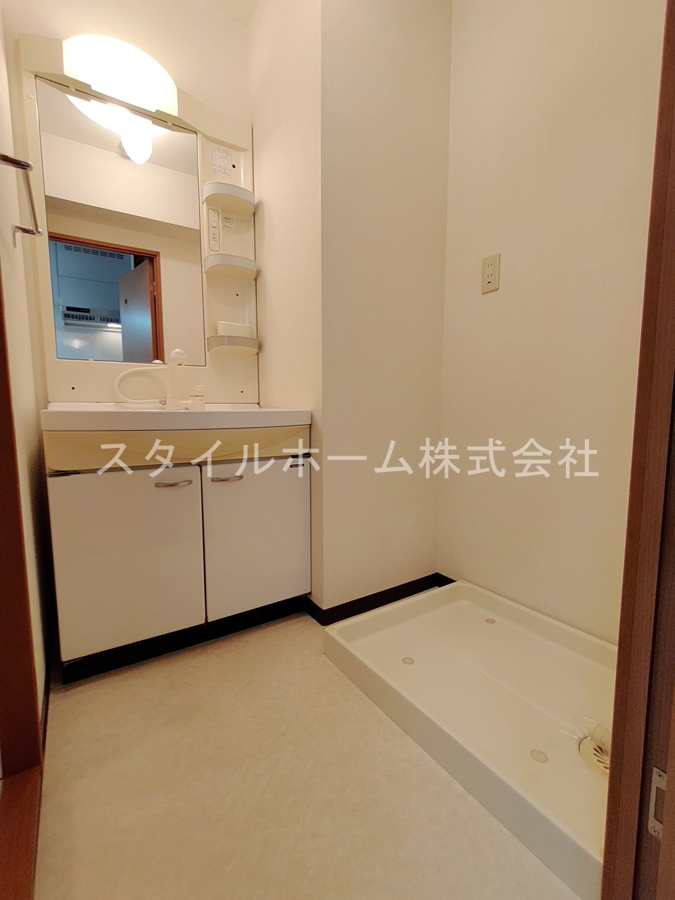 洗面設備　別部屋写真です。