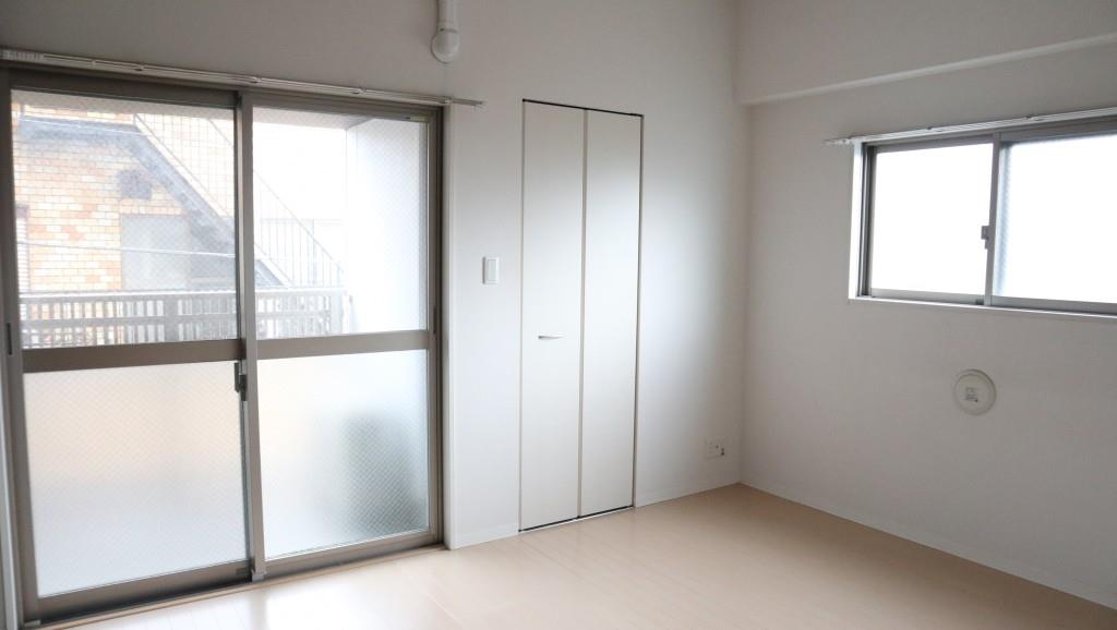 居室・リビング　反転タイプ