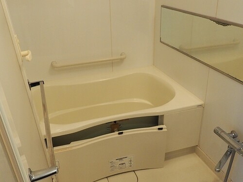 バス・シャワールーム　浴室