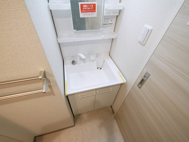 洗面設備　コンパクトで使いやすい洗面所