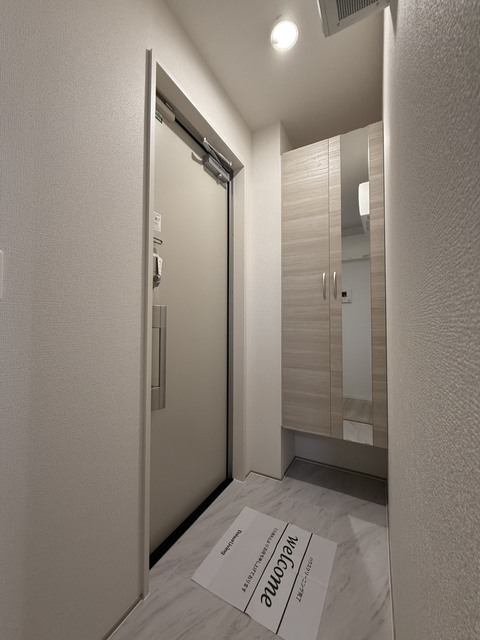 玄関　同施工会社参考写真です