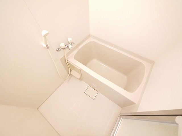 バス・シャワールーム　ゆったり過ごせるお風呂です