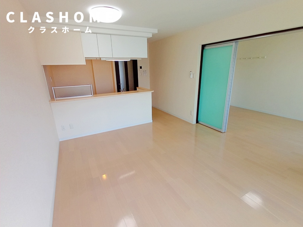 居室・リビング　同物件の別部屋になります。