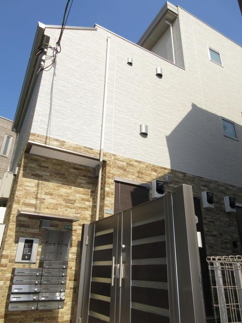 建物外観　オートロック付き?