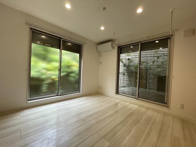 その他部屋・スペース　２面窓のお部屋です?