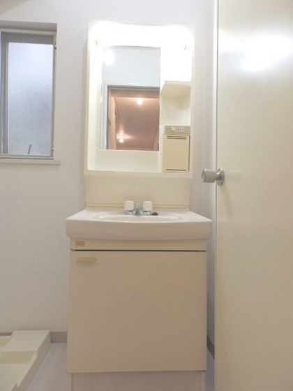 洗面設備　※別部屋の写真です。