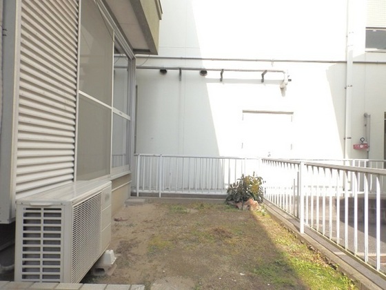 庭　※別部屋の写真です。