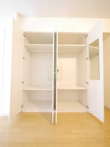 収納　クレアーレ麹町