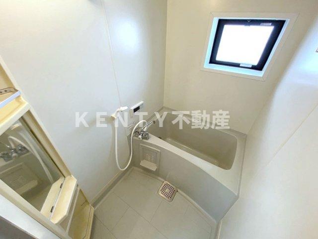 バス・シャワールーム　ゆったり過ごせるお風呂です