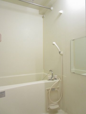バス・シャワールーム　きれいなお風呂です