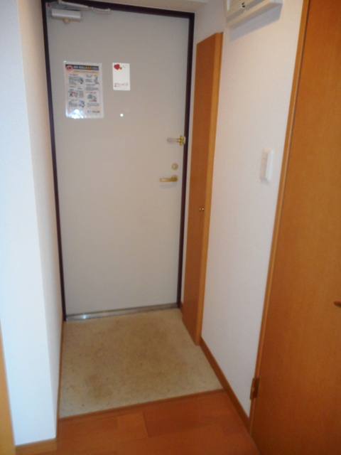 玄関　下駄箱のある玄関