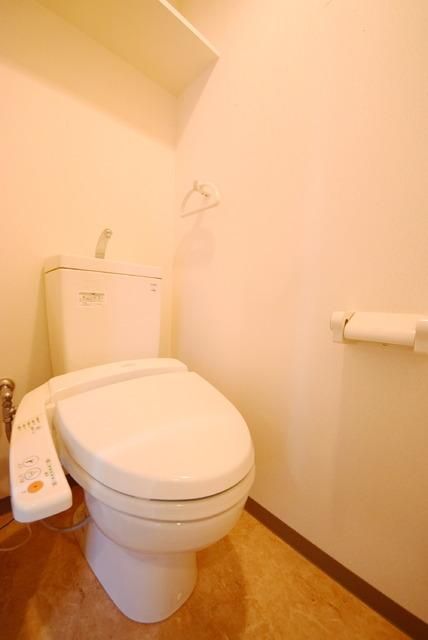 トイレ　温水洗浄暖房便座