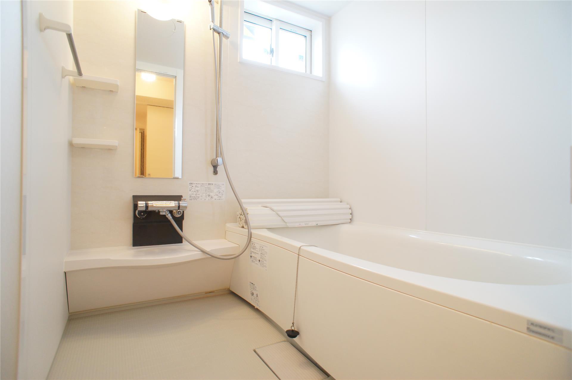 バス・シャワールーム　浴室（同タイプ）