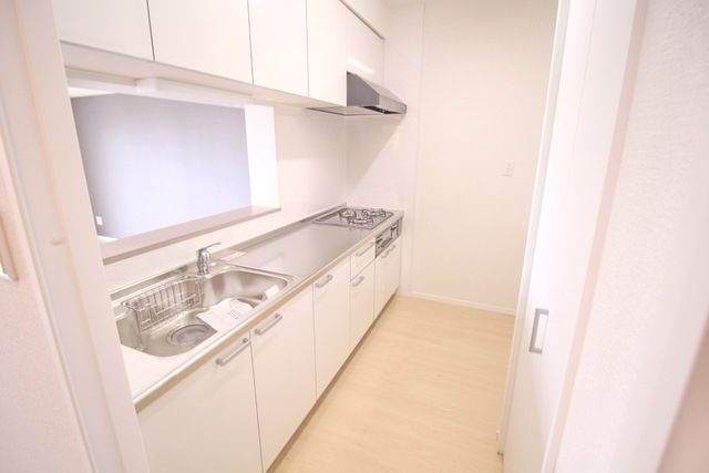 キッチン　※別部屋参考写真です