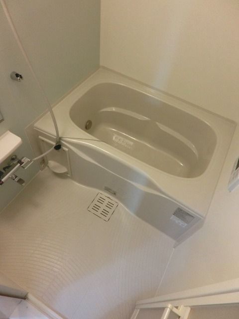 バス・シャワールーム　経済的な追焚バス