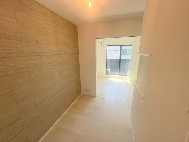 居室・リビング　明るく広々としたリビングです。