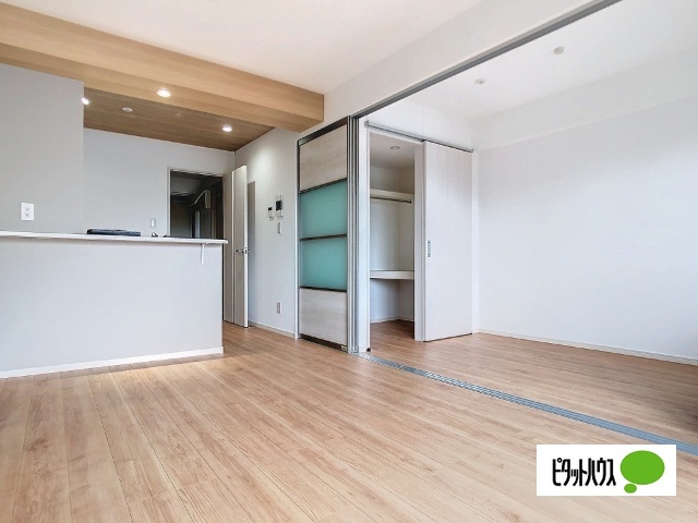 居室・リビング　５０３号の写真